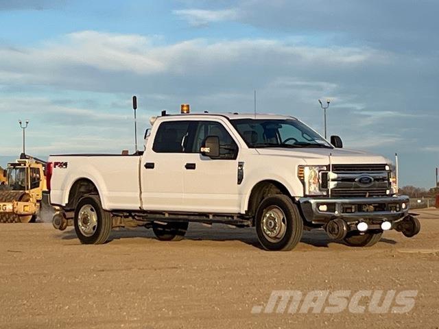 Ford F-350 Pikaplar