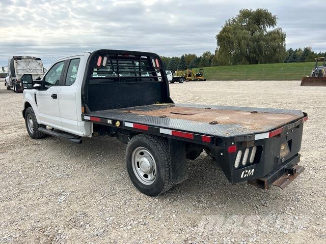 Ford F-350 Flatbed kamyonlar
