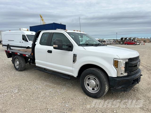Ford F-350 Flatbed kamyonlar