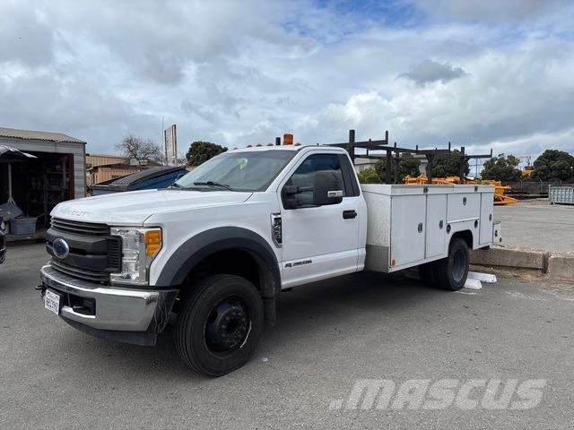 Ford F-450 Pikaplar