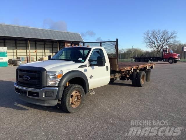 Ford F-550 Flatbed kamyonlar