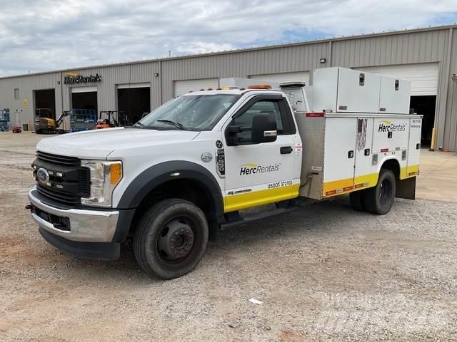 Ford F-550 Diger