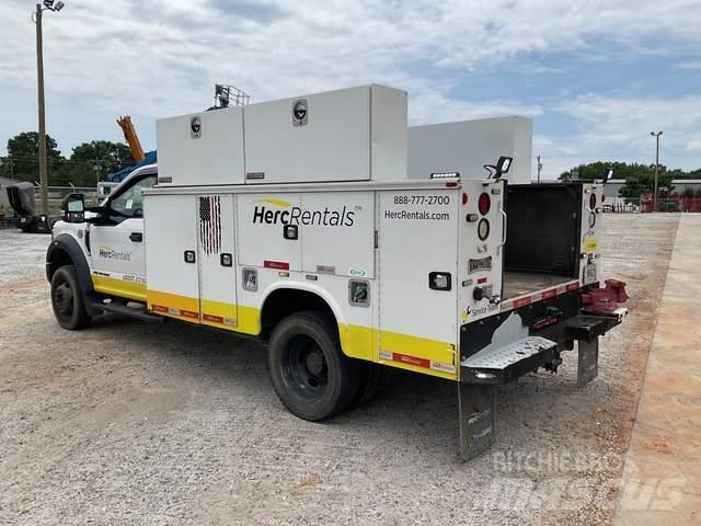 Ford F-550 Diger