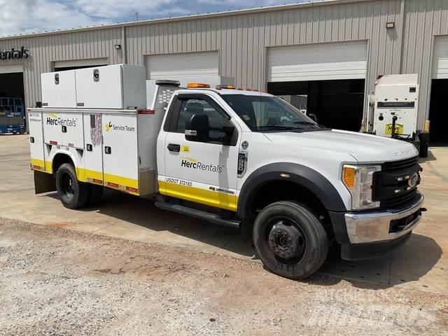 Ford F-550 Diger