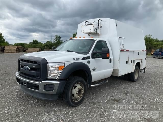 Ford F-550 Pikaplar