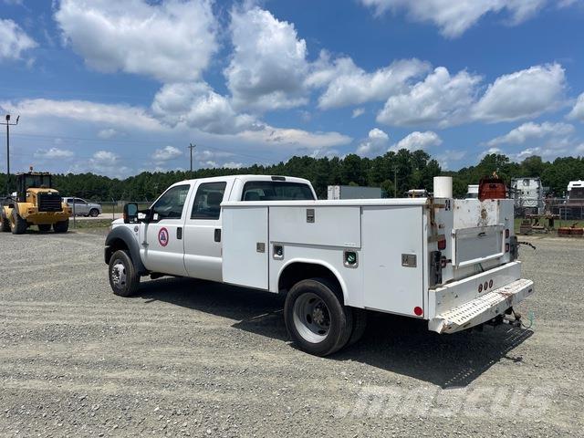 Ford F-550 Pikaplar