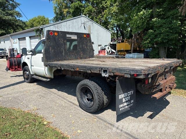 Ford F-550 Flatbed kamyonlar