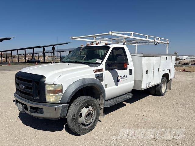 Ford F-550 Pikaplar