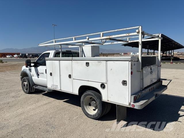 Ford F-550 Pikaplar