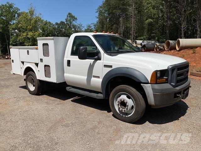 Ford F-550 Pikaplar