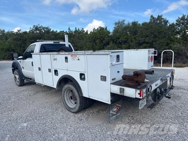 Ford F-550 Pikaplar