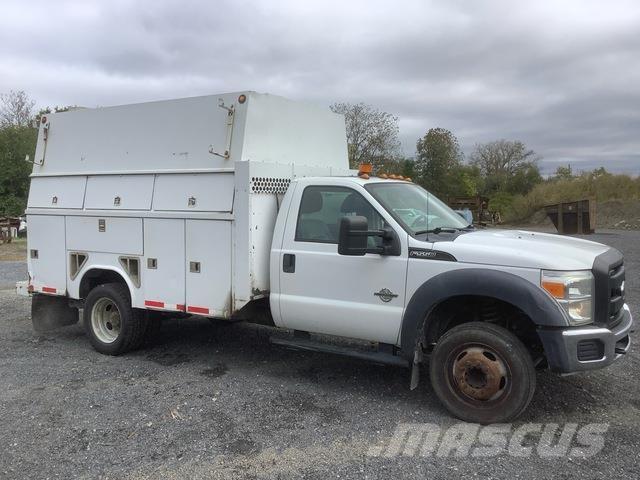 Ford F-550 Pikaplar
