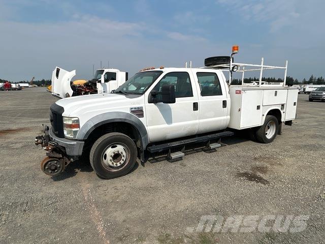 Ford F-550 Pikaplar
