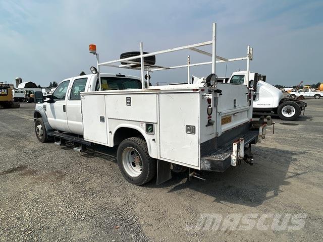 Ford F-550 Pikaplar