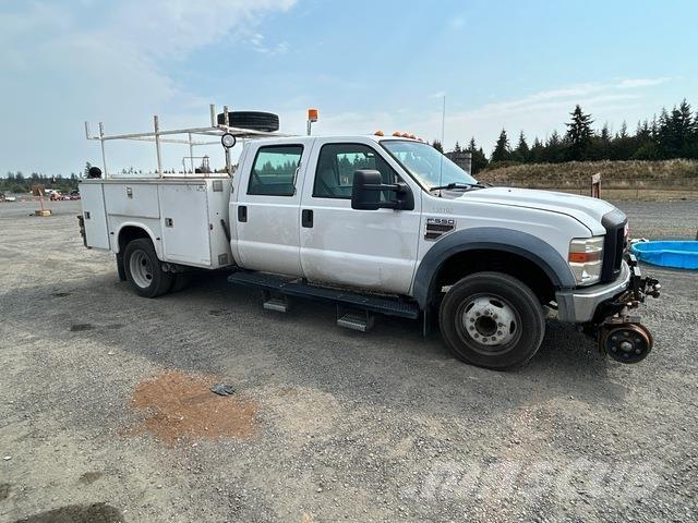 Ford F-550 Pikaplar