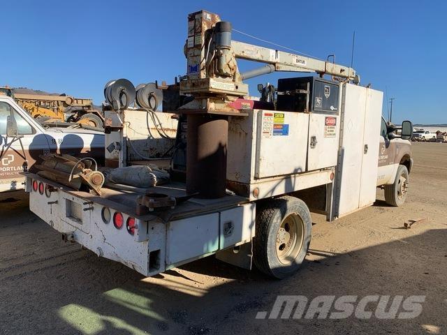 Ford F-550 Belediye / genel amaçli araçlar