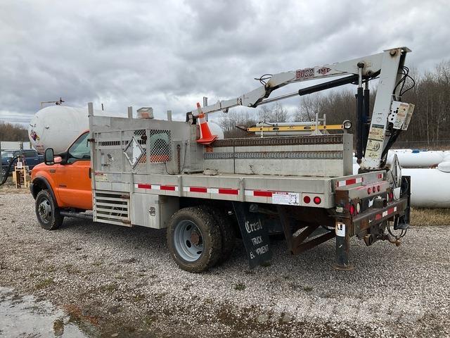 Ford F-550 Araç üzeri vinçler