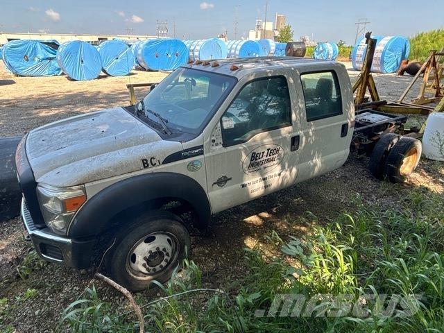 Ford F-550 XL Kabinler