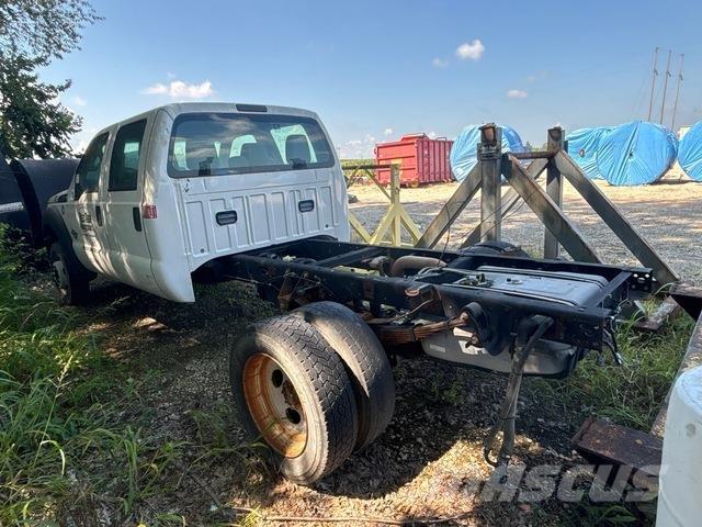 Ford F-550 XL Kabinler