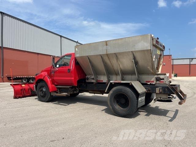 Ford F-650 Kar küreme biçaklari