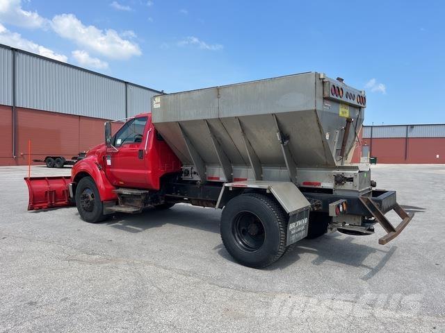 Ford F-650 Kar küreme biçaklari