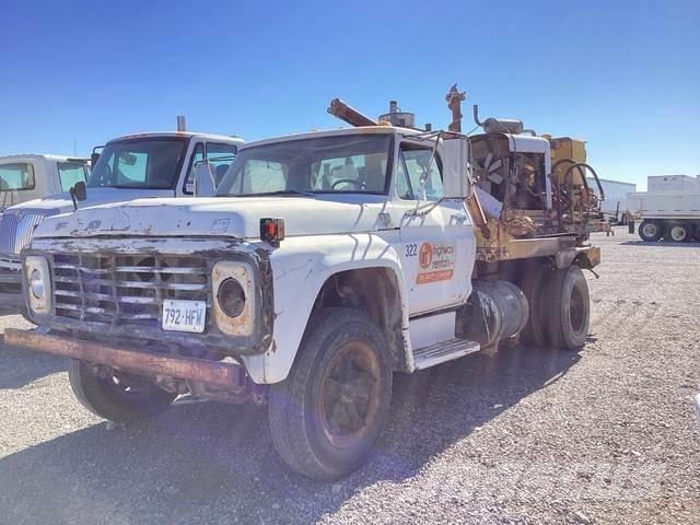 Ford F-700 Gezer sondaj kamyonları