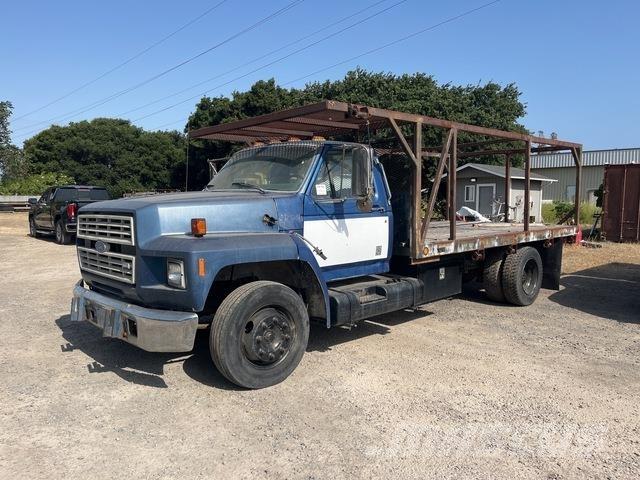Ford F-700 Flatbed kamyonlar