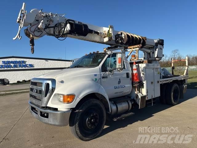 Ford F-750 Gezer sondaj kamyonları