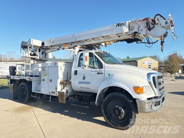 Ford F-750 Gezer sondaj kamyonları