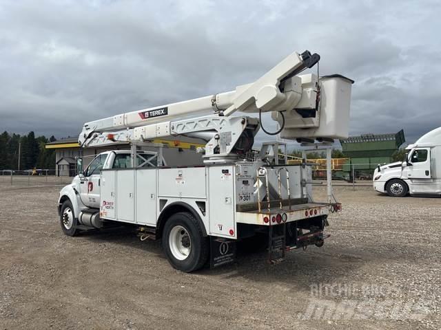 Ford F-750 Araç üstü platformlar