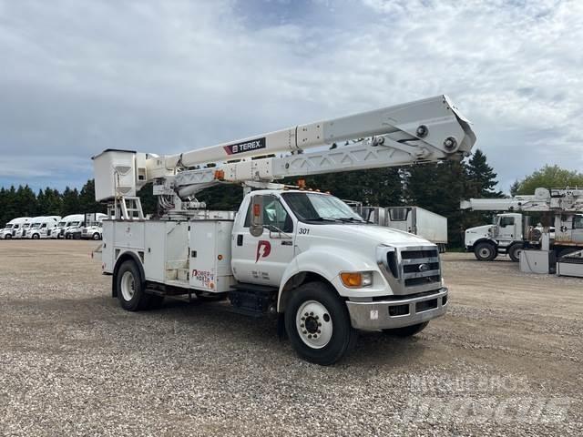Ford F-750 Araç üstü platformlar