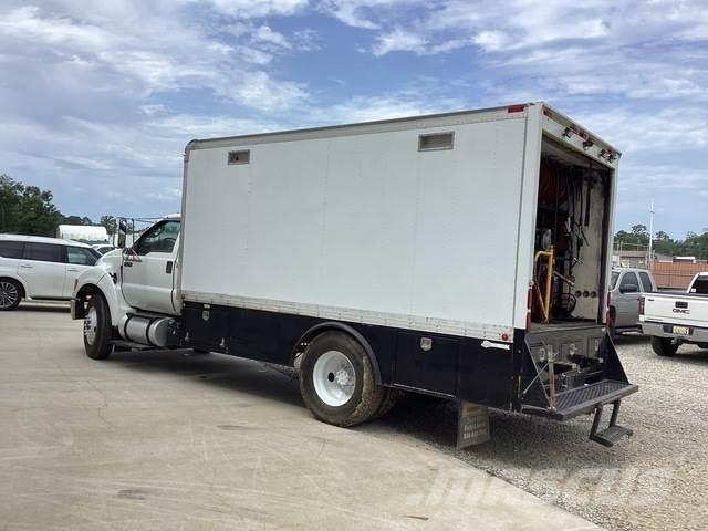 Ford F-750 Tankerli kamyonlar