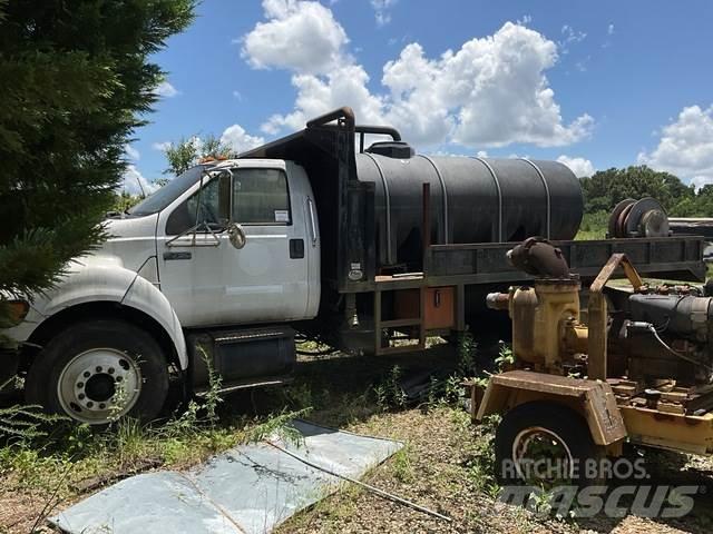 Ford F-750 Diger