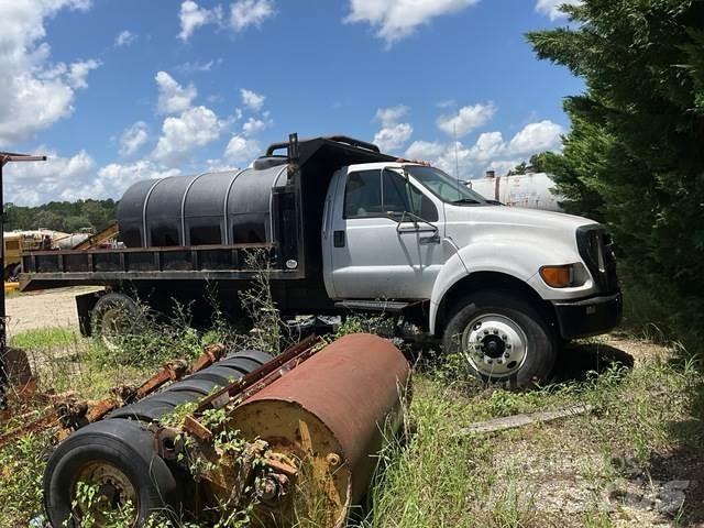 Ford F-750 Diger