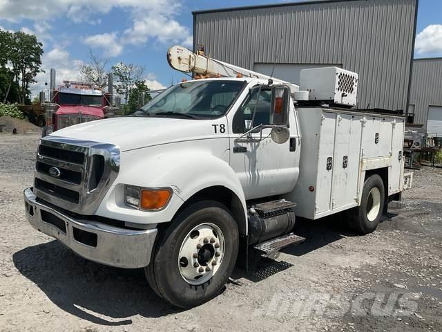 Ford F-750 Pikaplar