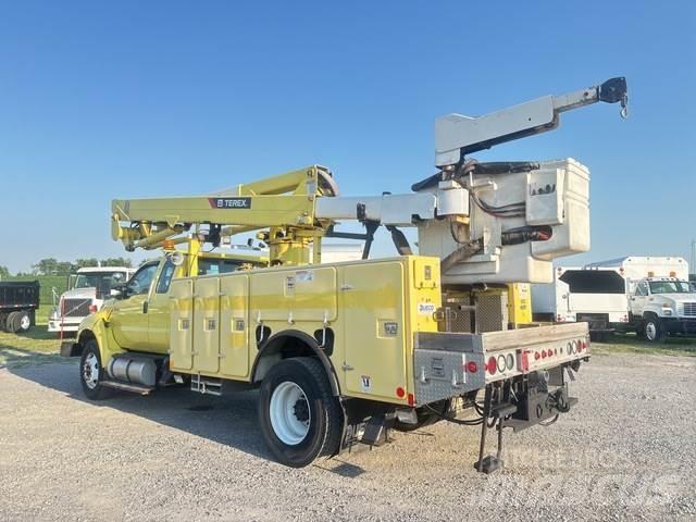Ford F-750 Araç üstü platformlar