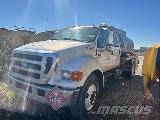 Ford F-750 Tankerli kamyonlar