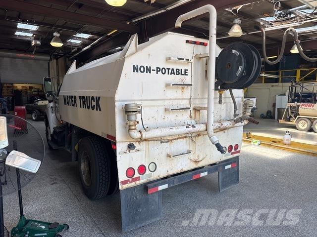 Ford F-750 Su tankerleri