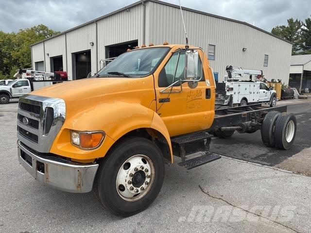 Ford F-750 Kabinler