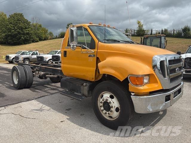 Ford F-750 Kabinler