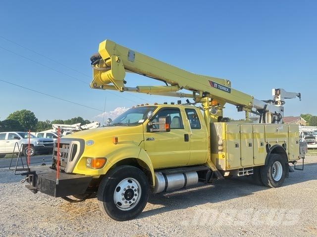 Ford F-750 Araç üstü platformlar