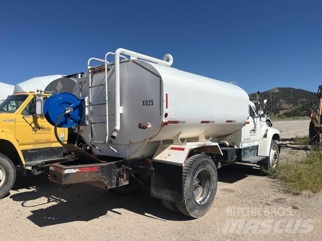 Ford F-800 Su tankerleri