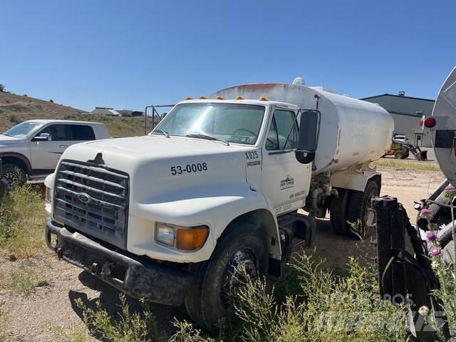 Ford F-800 Su tankerleri
