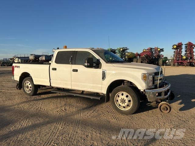 Ford F350 Pikaplar