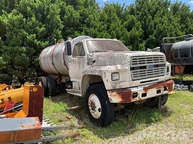 Ford F700 Tankerli kamyonlar