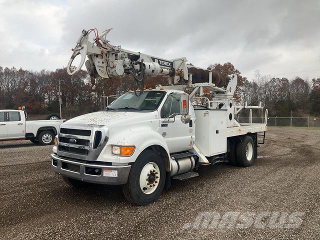 Ford F750 Gezer sondaj kamyonları