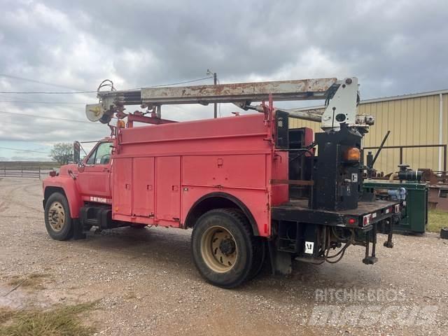 Ford F800 Pikaplar