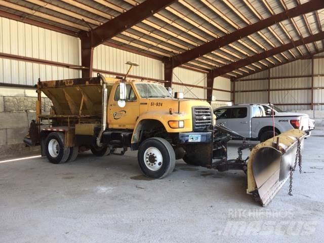 Ford F800 Kar küreme biçaklari