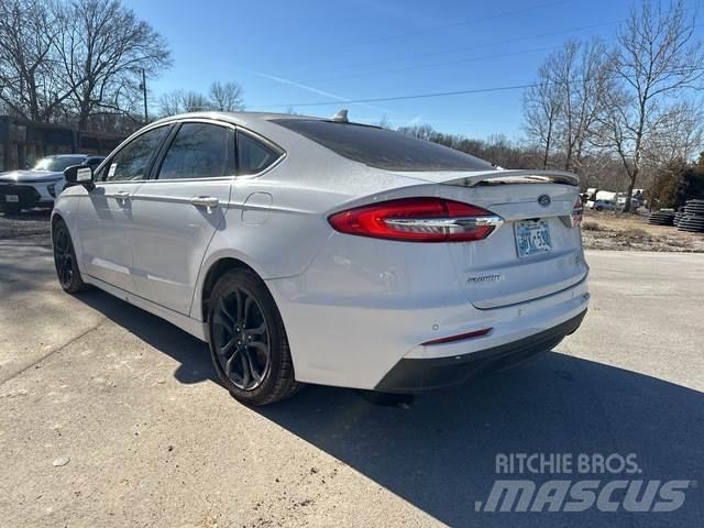 Ford Fusion Otomobiller