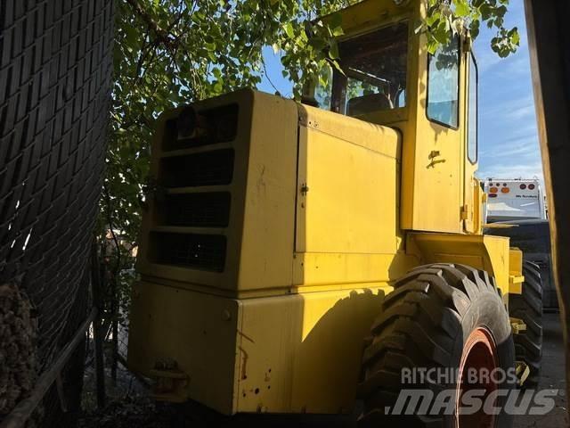 Ford FZ411V Tekerlekli yükleyiciler